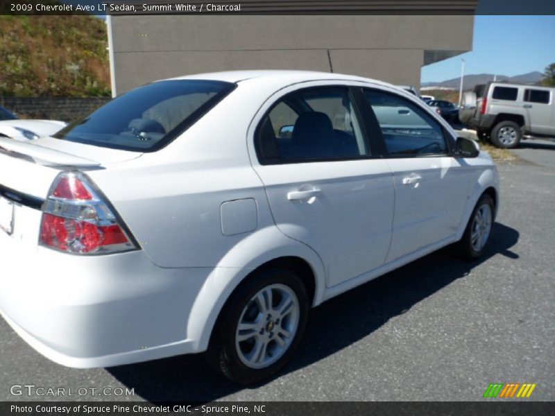 Summit White / Charcoal 2009 Chevrolet Aveo LT Sedan
