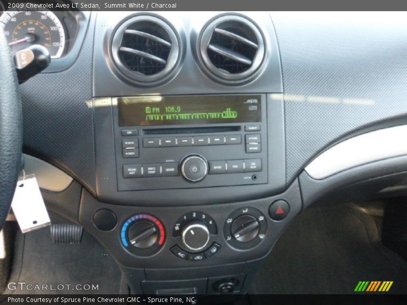 Summit White / Charcoal 2009 Chevrolet Aveo LT Sedan