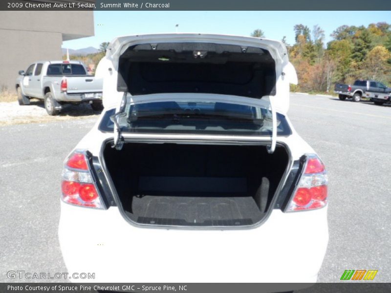 Summit White / Charcoal 2009 Chevrolet Aveo LT Sedan