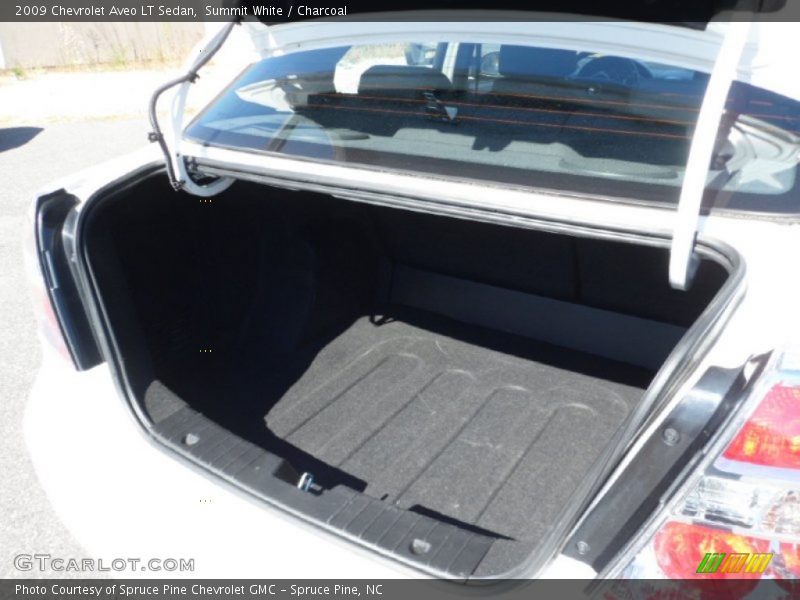 Summit White / Charcoal 2009 Chevrolet Aveo LT Sedan