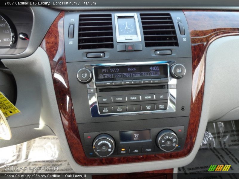 Light Platinum / Titanium 2007 Cadillac DTS Luxury
