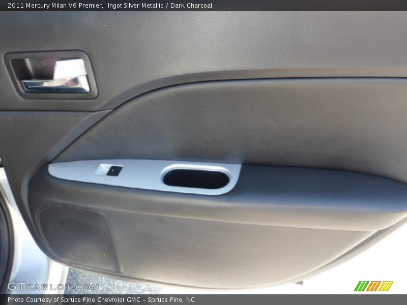 Ingot Silver Metallic / Dark Charcoal 2011 Mercury Milan V6 Premier