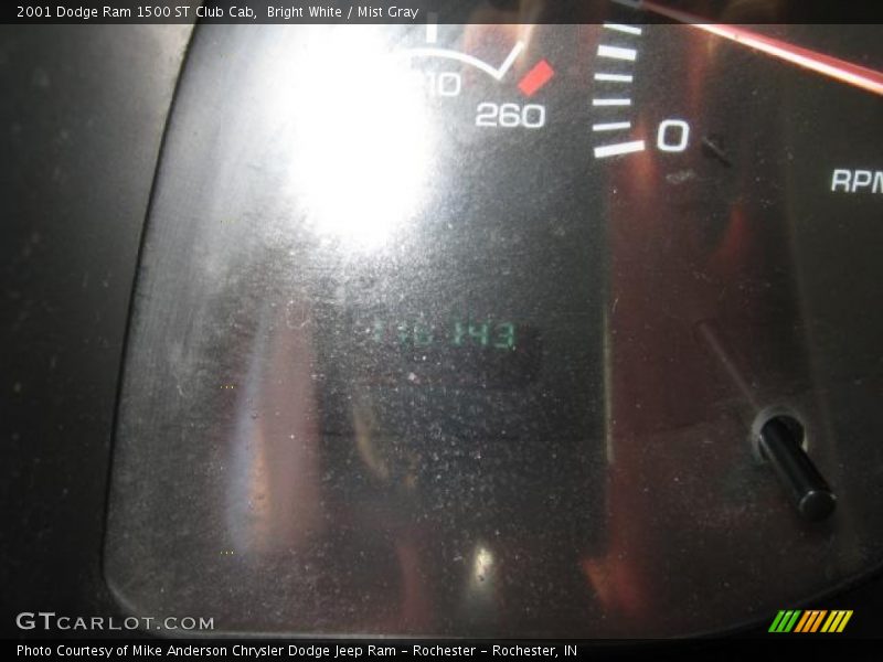 Bright White / Mist Gray 2001 Dodge Ram 1500 ST Club Cab