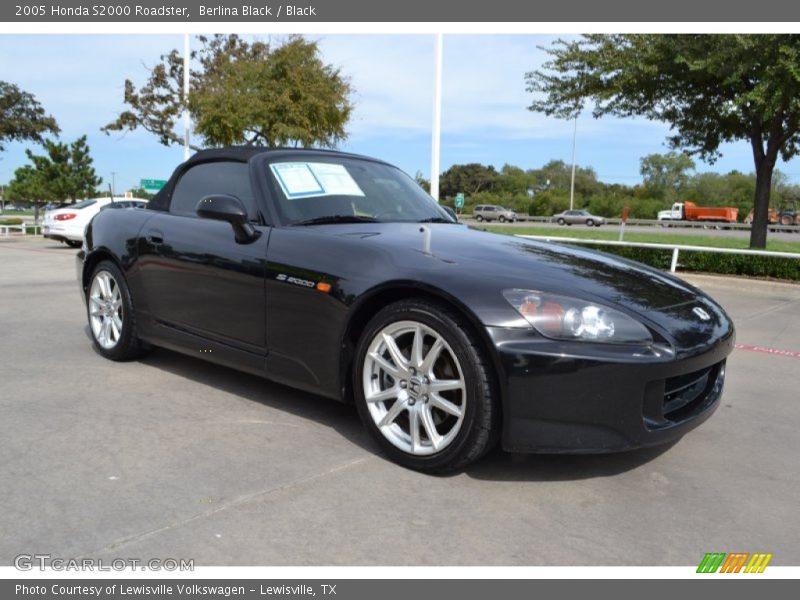 Front 3/4 View of 2005 S2000 Roadster