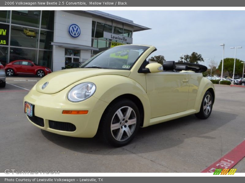 Mellow Yellow / Black 2006 Volkswagen New Beetle 2.5 Convertible