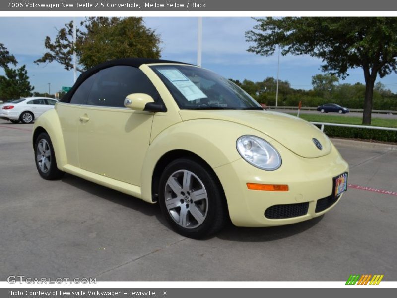 Mellow Yellow / Black 2006 Volkswagen New Beetle 2.5 Convertible