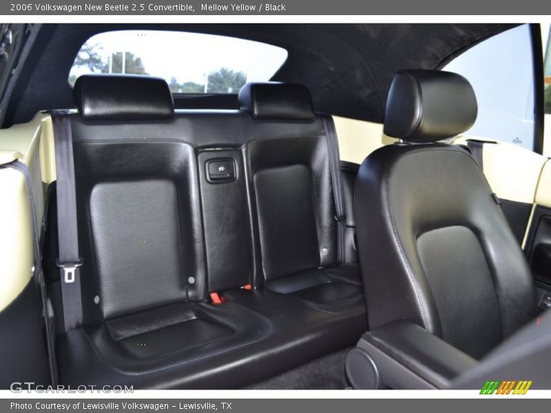 Mellow Yellow / Black 2006 Volkswagen New Beetle 2.5 Convertible
