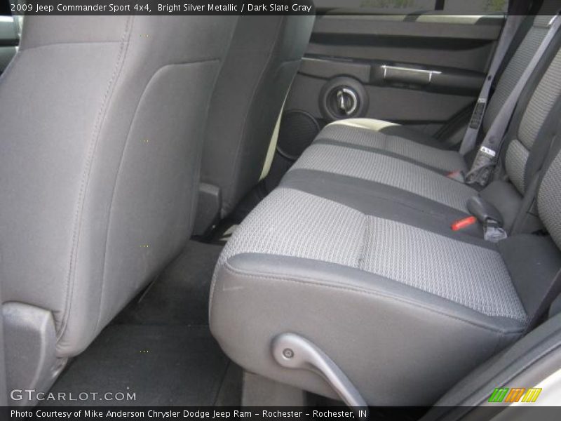 Bright Silver Metallic / Dark Slate Gray 2009 Jeep Commander Sport 4x4