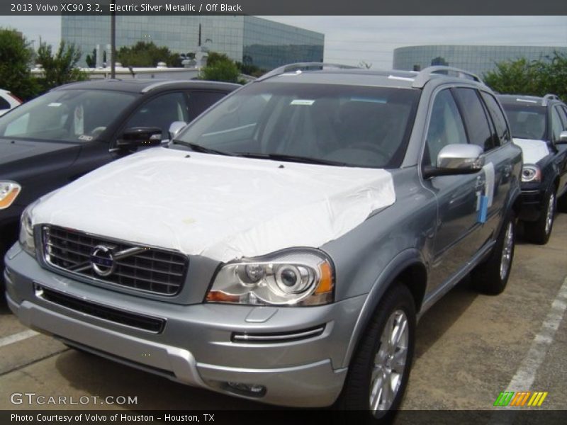 Electric Silver Metallic / Off Black 2013 Volvo XC90 3.2