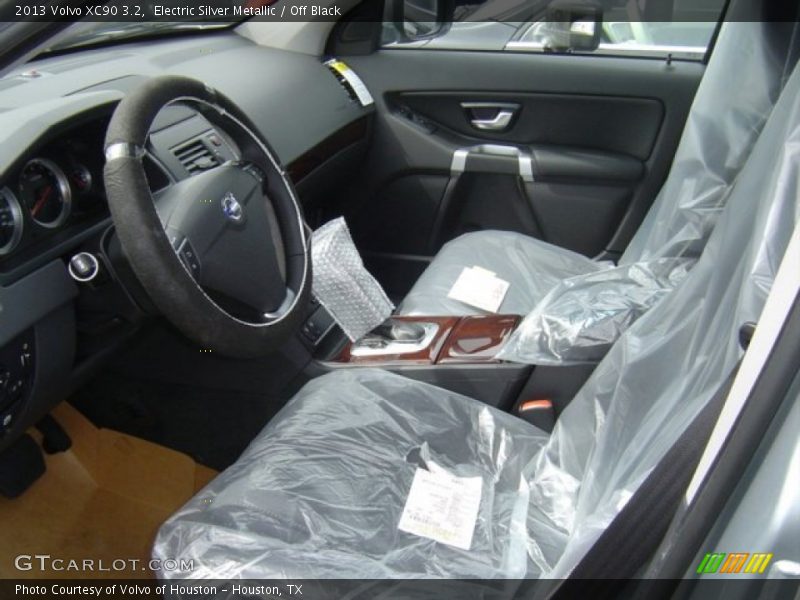 Electric Silver Metallic / Off Black 2013 Volvo XC90 3.2