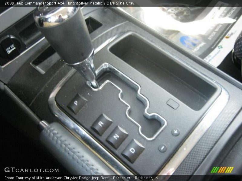 Bright Silver Metallic / Dark Slate Gray 2009 Jeep Commander Sport 4x4