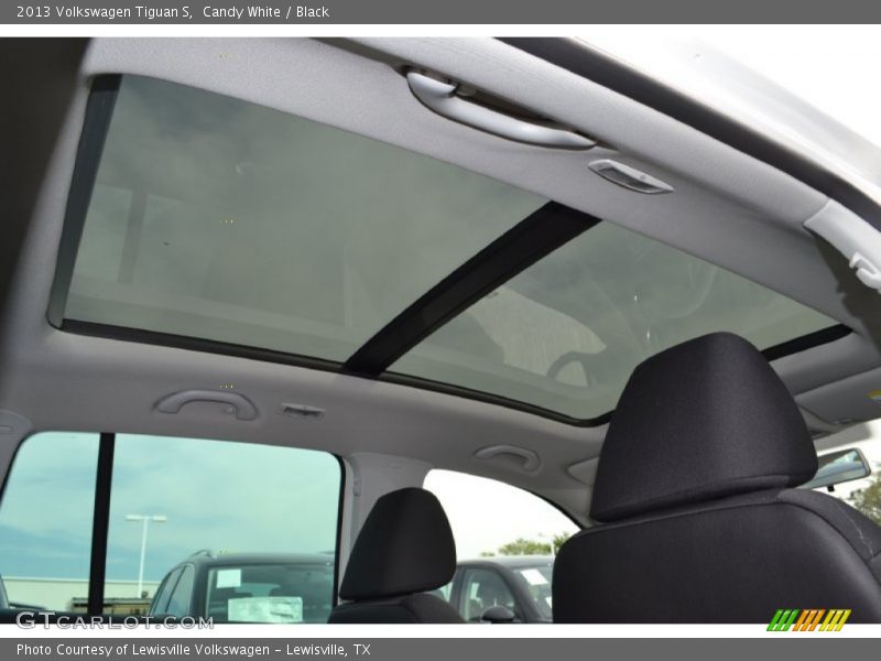 Candy White / Black 2013 Volkswagen Tiguan S