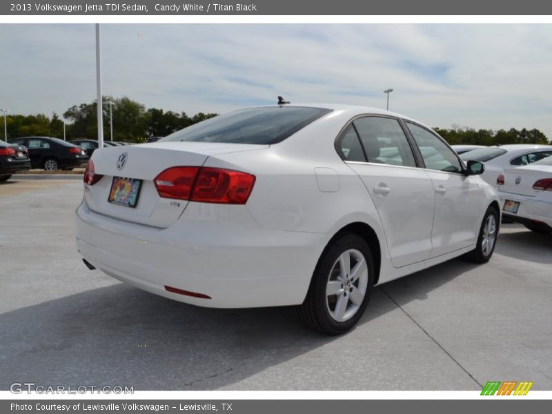 Candy White / Titan Black 2013 Volkswagen Jetta TDI Sedan