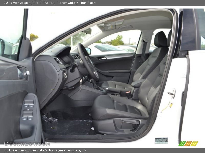Candy White / Titan Black 2013 Volkswagen Jetta TDI Sedan