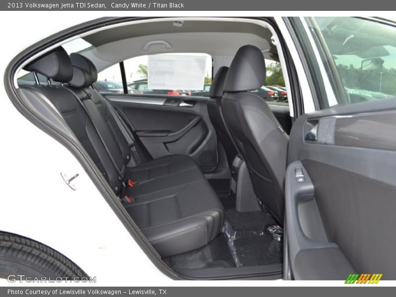 Candy White / Titan Black 2013 Volkswagen Jetta TDI Sedan