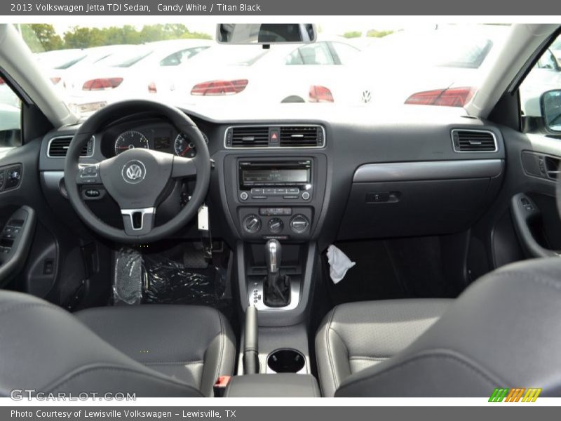 Candy White / Titan Black 2013 Volkswagen Jetta TDI Sedan