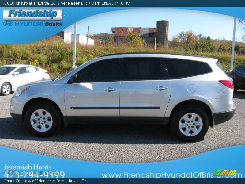 Silver Ice Metallic / Dark Gray/Light Gray 2010 Chevrolet Traverse LS