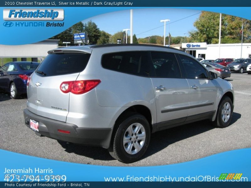 Silver Ice Metallic / Dark Gray/Light Gray 2010 Chevrolet Traverse LS