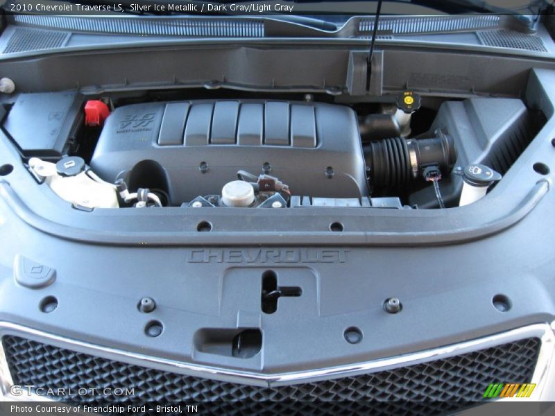 Silver Ice Metallic / Dark Gray/Light Gray 2010 Chevrolet Traverse LS