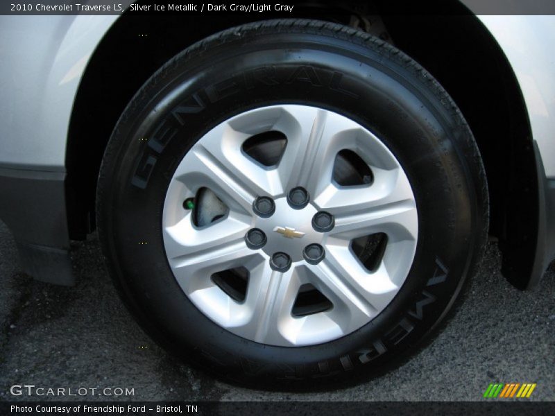 Silver Ice Metallic / Dark Gray/Light Gray 2010 Chevrolet Traverse LS