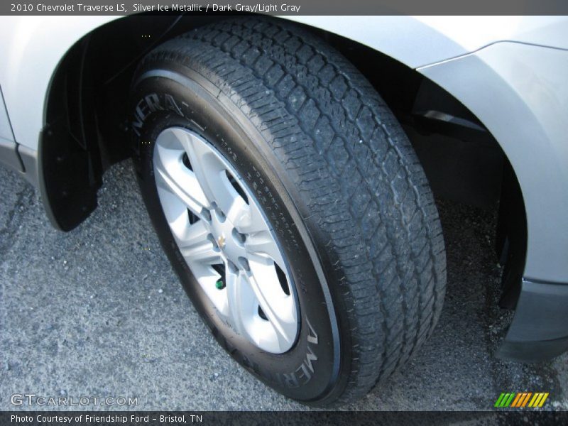 Silver Ice Metallic / Dark Gray/Light Gray 2010 Chevrolet Traverse LS