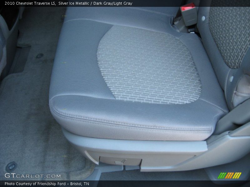 Silver Ice Metallic / Dark Gray/Light Gray 2010 Chevrolet Traverse LS