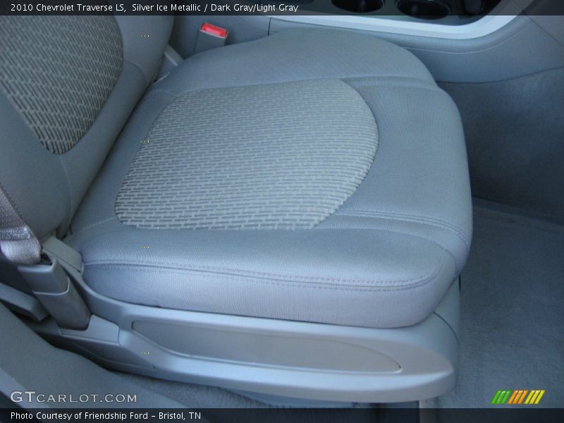 Silver Ice Metallic / Dark Gray/Light Gray 2010 Chevrolet Traverse LS