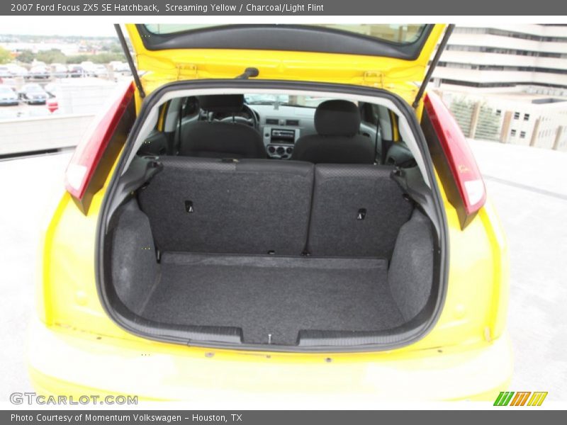 Screaming Yellow / Charcoal/Light Flint 2007 Ford Focus ZX5 SE Hatchback