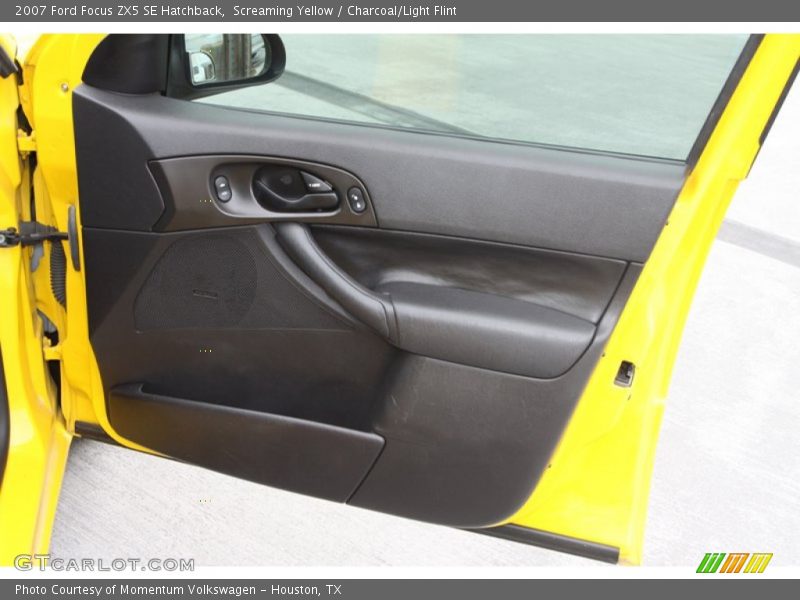Screaming Yellow / Charcoal/Light Flint 2007 Ford Focus ZX5 SE Hatchback