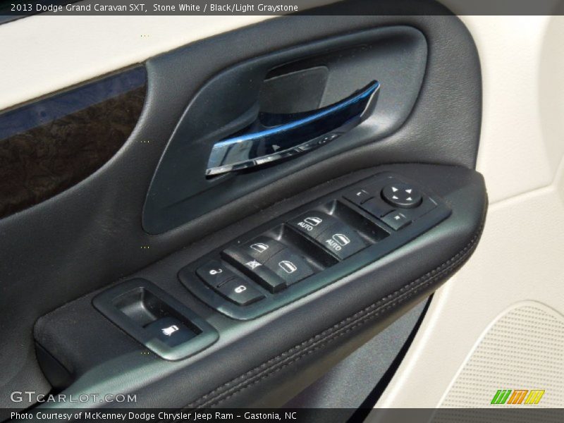 Stone White / Black/Light Graystone 2013 Dodge Grand Caravan SXT
