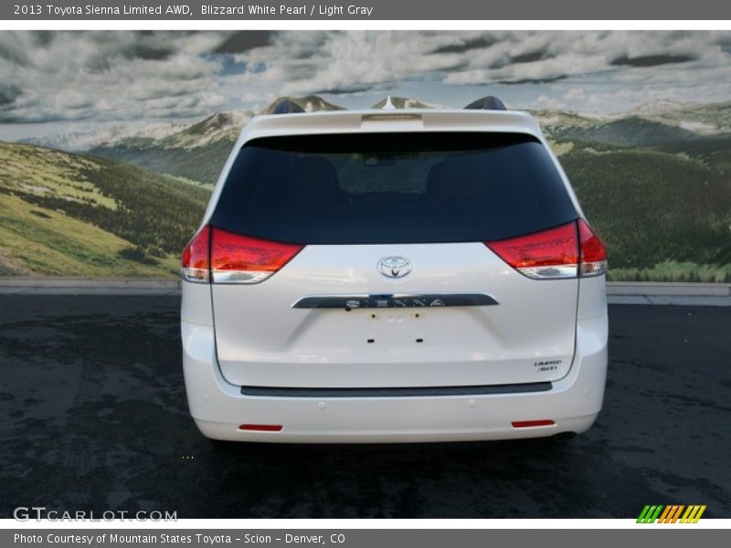 Blizzard White Pearl / Light Gray 2013 Toyota Sienna Limited AWD