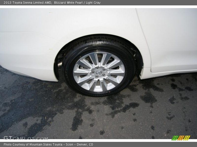 Blizzard White Pearl / Light Gray 2013 Toyota Sienna Limited AWD