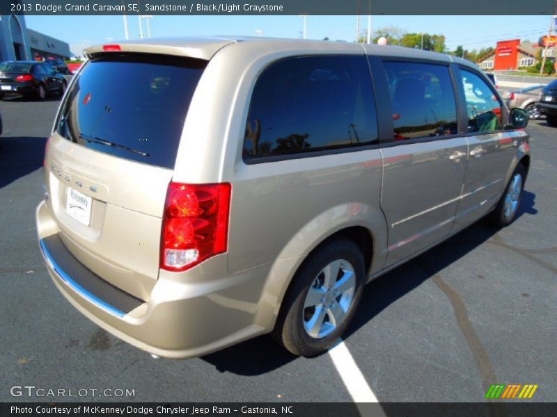 Sandstone / Black/Light Graystone 2013 Dodge Grand Caravan SE