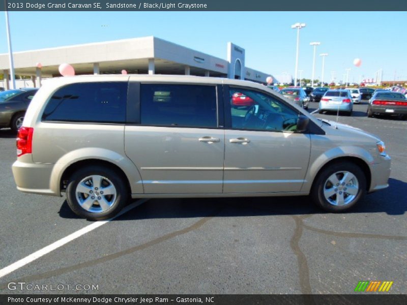 Sandstone / Black/Light Graystone 2013 Dodge Grand Caravan SE