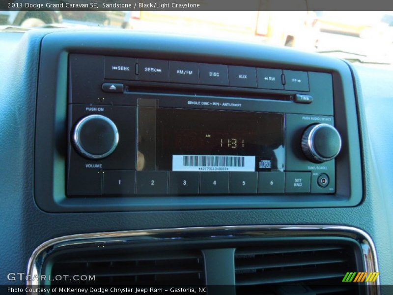 Sandstone / Black/Light Graystone 2013 Dodge Grand Caravan SE