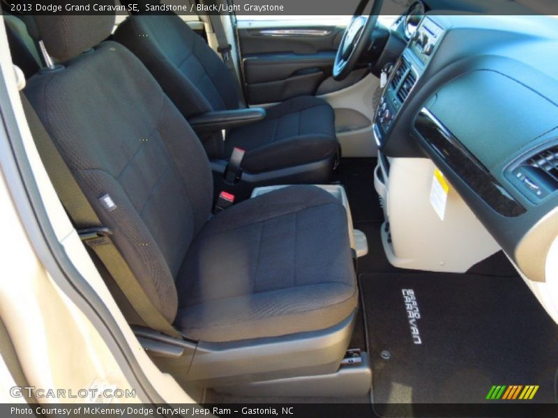 Sandstone / Black/Light Graystone 2013 Dodge Grand Caravan SE