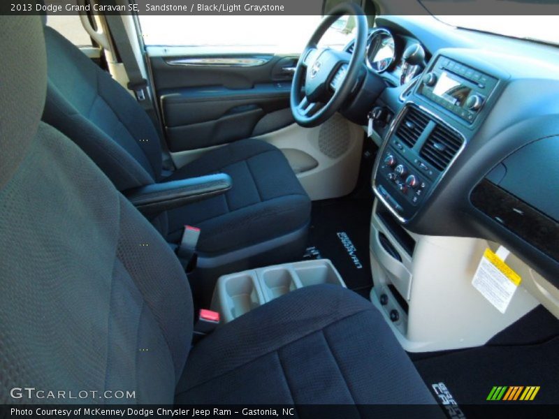 Sandstone / Black/Light Graystone 2013 Dodge Grand Caravan SE