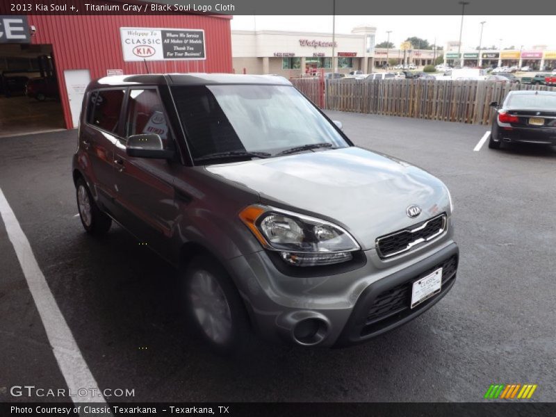 Titanium Gray / Black Soul Logo Cloth 2013 Kia Soul +