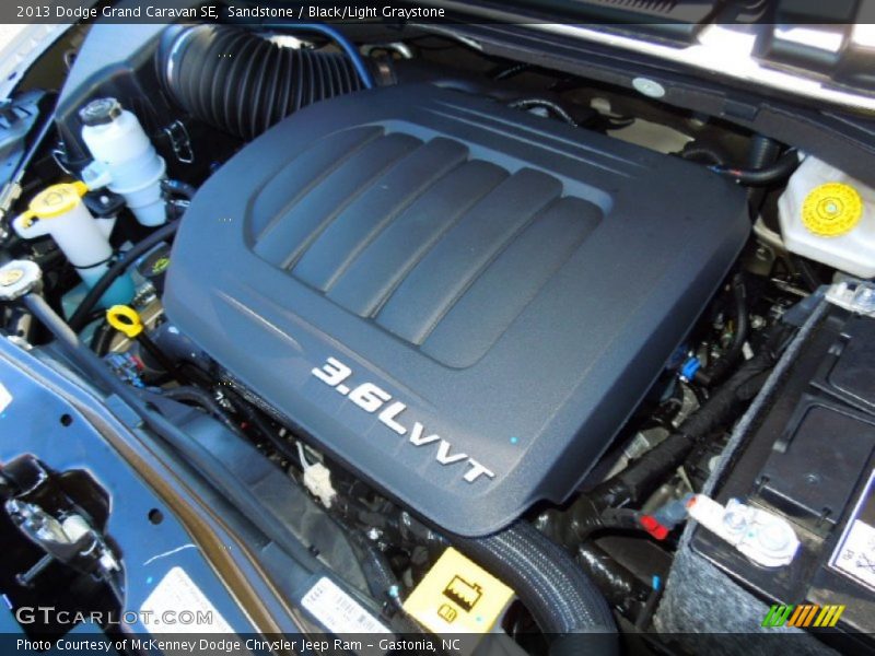 Sandstone / Black/Light Graystone 2013 Dodge Grand Caravan SE