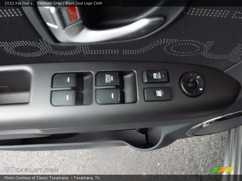 Titanium Gray / Black Soul Logo Cloth 2013 Kia Soul +