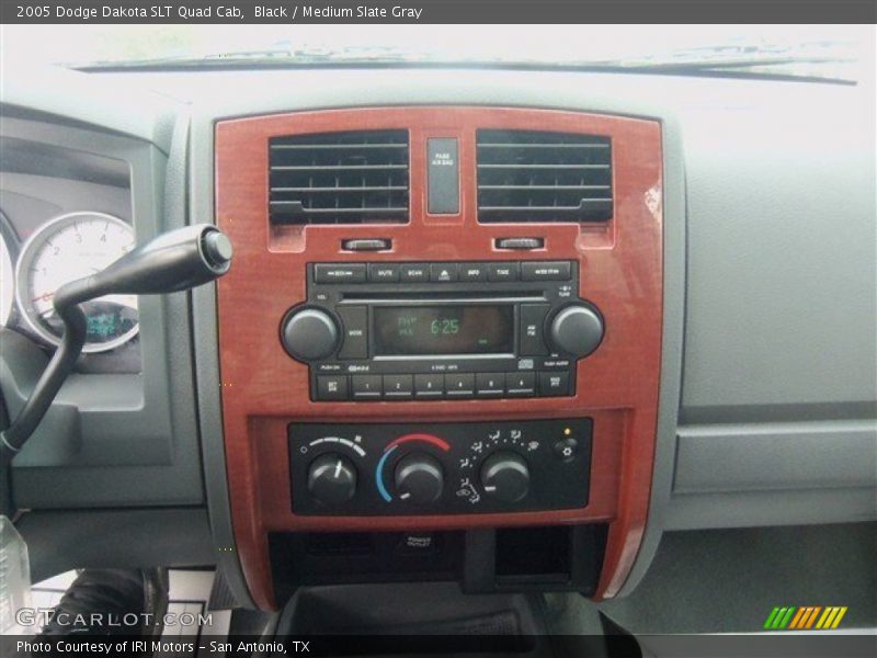 Black / Medium Slate Gray 2005 Dodge Dakota SLT Quad Cab