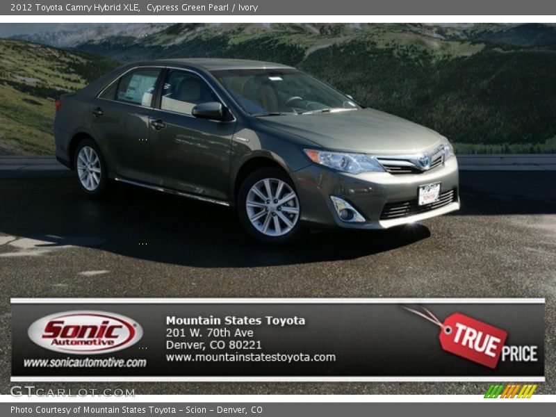 Cypress Green Pearl / Ivory 2012 Toyota Camry Hybrid XLE