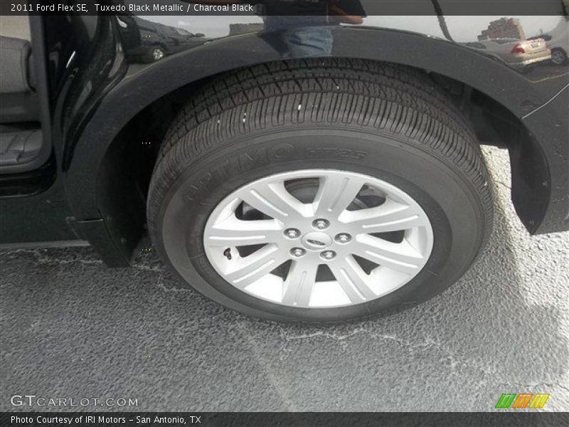 Tuxedo Black Metallic / Charcoal Black 2011 Ford Flex SE