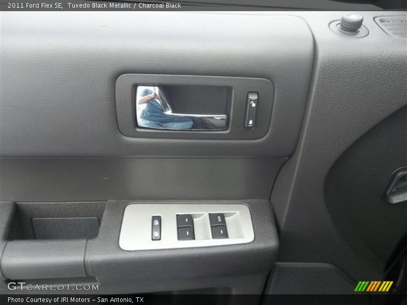 Tuxedo Black Metallic / Charcoal Black 2011 Ford Flex SE