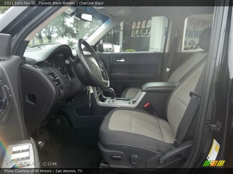 Tuxedo Black Metallic / Charcoal Black 2011 Ford Flex SE