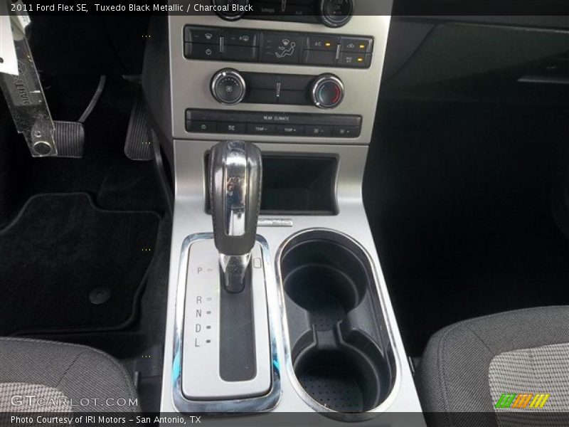 Tuxedo Black Metallic / Charcoal Black 2011 Ford Flex SE
