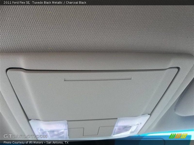 Tuxedo Black Metallic / Charcoal Black 2011 Ford Flex SE