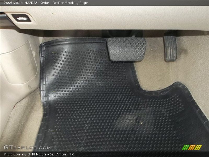 Redfire Metallic / Beige 2006 Mazda MAZDA6 i Sedan