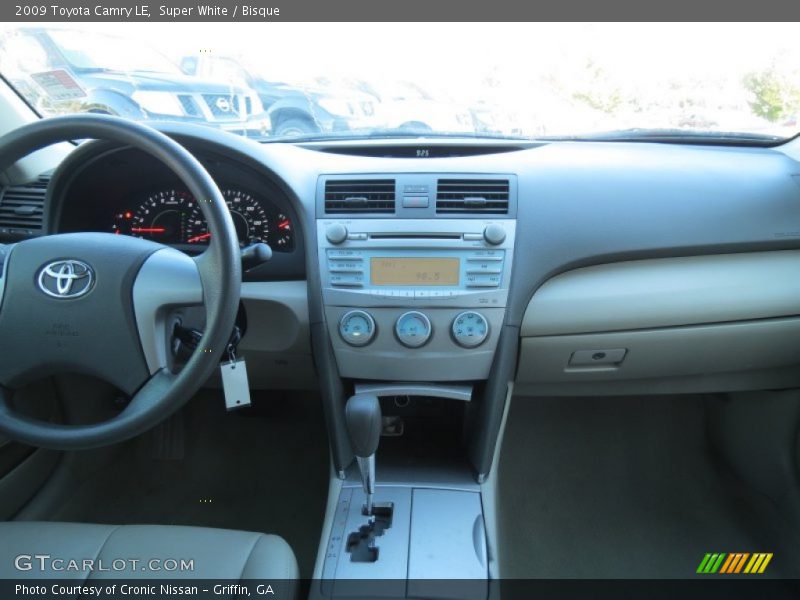Super White / Bisque 2009 Toyota Camry LE