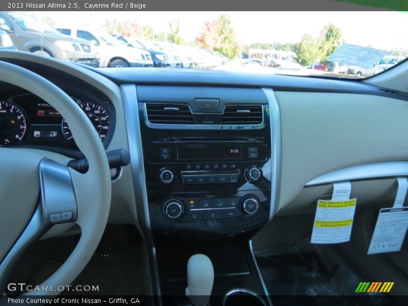 Cayenne Red / Beige 2013 Nissan Altima 2.5